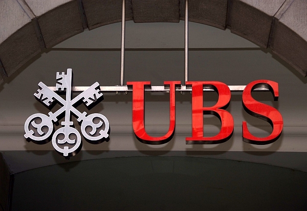 Švýcarský bankovní kolos UBS bude propouštět kvůli silnému franku.