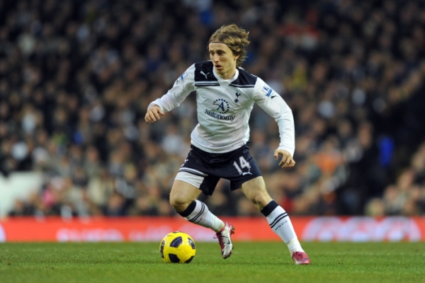 Luka Modrič chce odejít z Tottenhamu do Chelsea. Luka Modrič chce odejít z Tottenhamu do Chelsea.