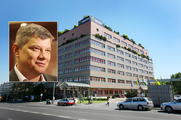 Od bývalého vládce Sazky Aleše Hušáka dal ruce pryč už i ČSTV.