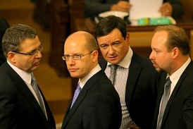 Poslanci ČSSD se drží striktně stranického dresu: druhý pilíř nebrat!