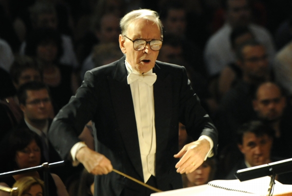 Ennio Morricone při vystoupení v Praze.