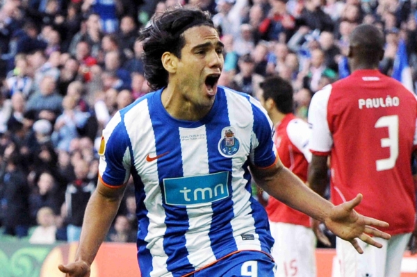 Kolumbijský kanonýr Radamel Falcao. Kolumbijský kanonýr Radamel Falcao.
