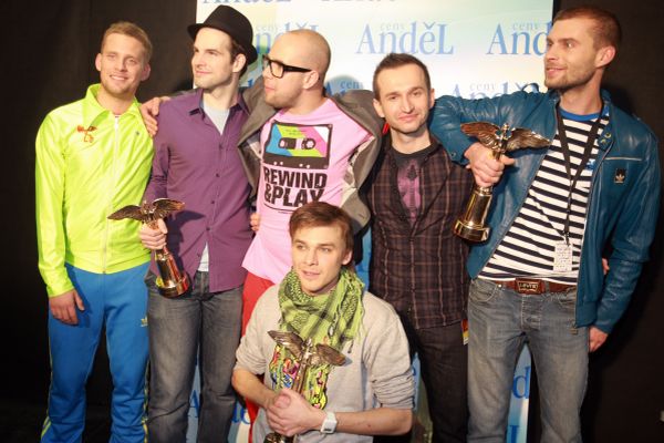 Skupina Nightwork při přebírání cen Anděl.