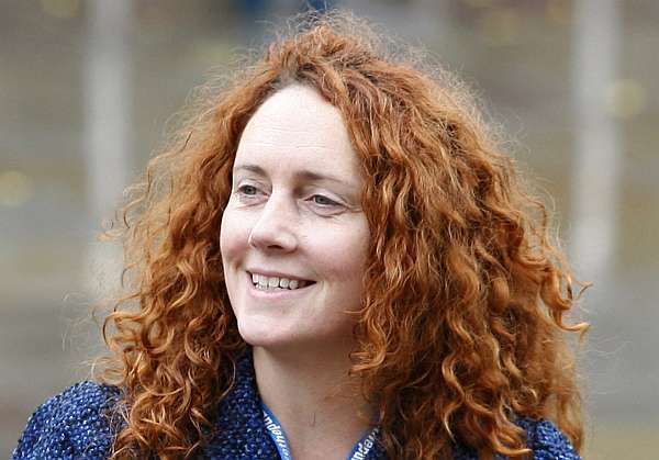 Rebekah Brooksová odstoupila z funkce generální ředitelky společnosti News International.