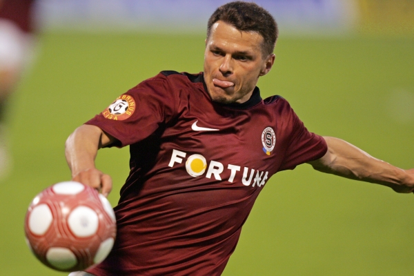 Záložník Sparty Libor Sionko.