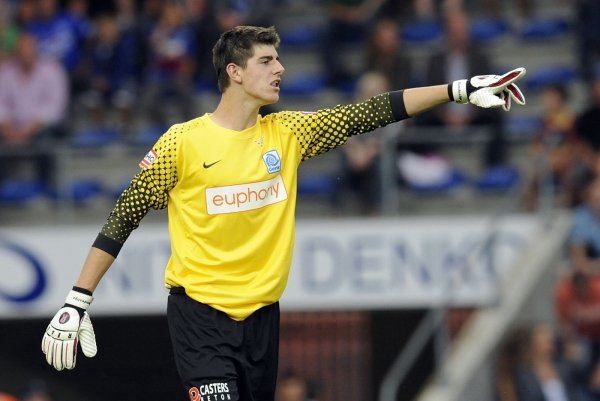 Nová posila Chelsea brankář Thibaut Courtois.