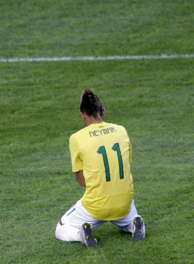 Smutný útočník Neymar. Smutný útočník Neymar.