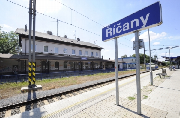 Říčany mají obstavený nemovitý majetek, právníci hledají způsob, jak exekuci odvrátit.
