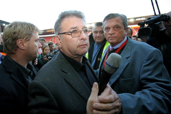 Představenstvu fotbalové Slavie bude šéfovat Miroslav Platil (uprostřed).