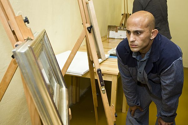 Zájem vězňů o výtvarná díla byl upřímný a značný.