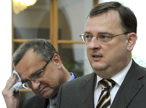 Premiér Petr Nečas a ministr financí Miroslav Kalousek.