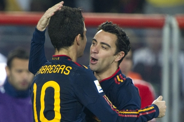 Xavi by byl rád, kdyby Fabregas oblékal stejný dres jako on.