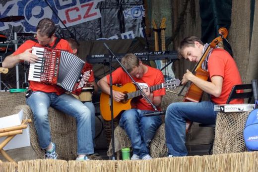 Na konci svého pobytu v zoo odehraje kapela jedinečný koncert.
