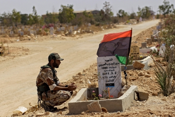Boje v Libyi ani po několika měsících neutichají. Boje v Libyi ani po několika měsících neutichají.