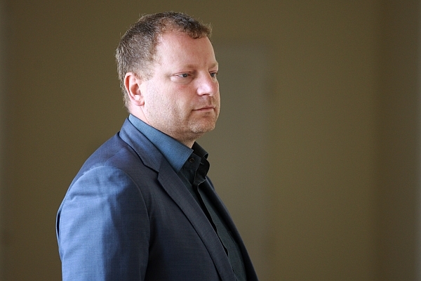 Výkonný ředitel Motoinvestu Jan Dienstl vypovídal v kauze CS fondů.