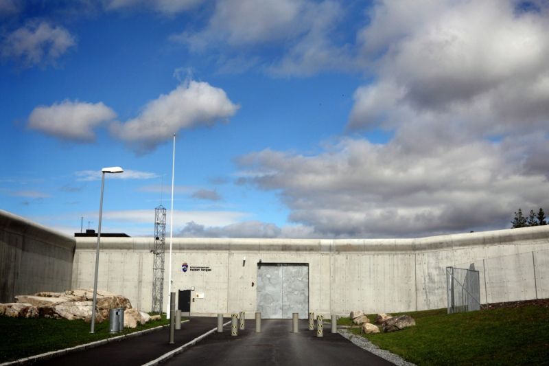 Beton zvenčí, zevnitř ale co možná nejútulnější. Respekt a lidská práva mají prioritu.