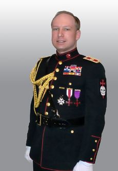 Před soud chtěl předstoupit ve vlastní uniformě. Vojně se přitom vyhýbal.