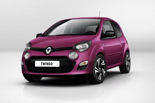 Inovovaný Renault Twingo. Největší změnou je rozdělení předních světel.