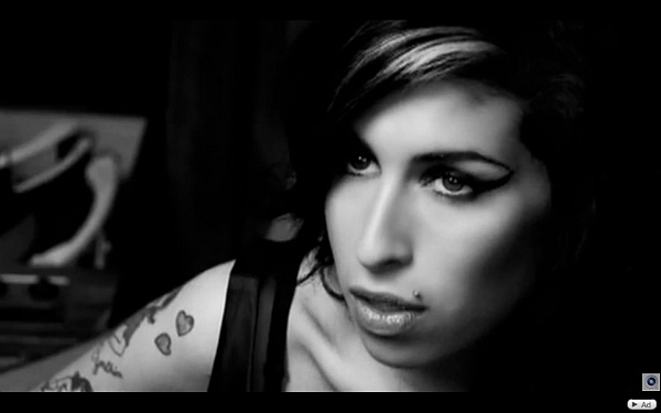 Amy Winehouseová zemřela v pouhých 27 letech.
