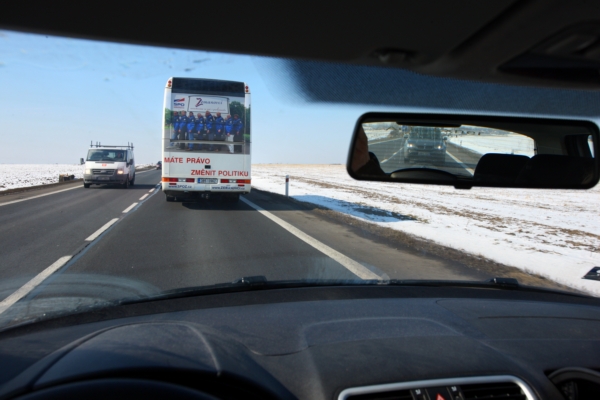 Jeden z řidičů českého autobusu, v němž zahynul cestující, byl prý opilý (ilustrační foto).