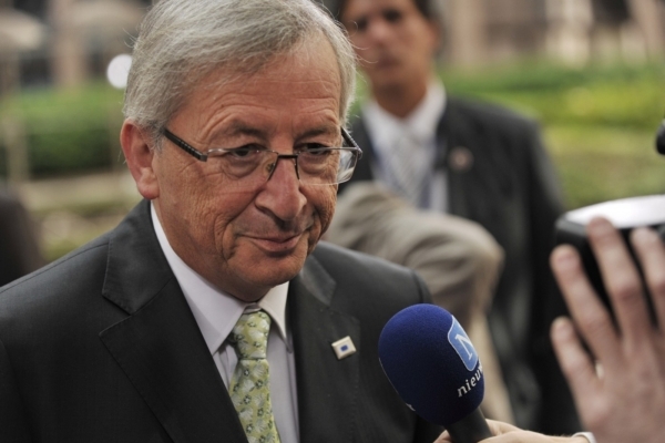 Dopady snížení ratingu USA by pocítil celý svět, zejména eurozóna, řekl šéf ministrů financí eurozóny, Jean-Claude Juncker.