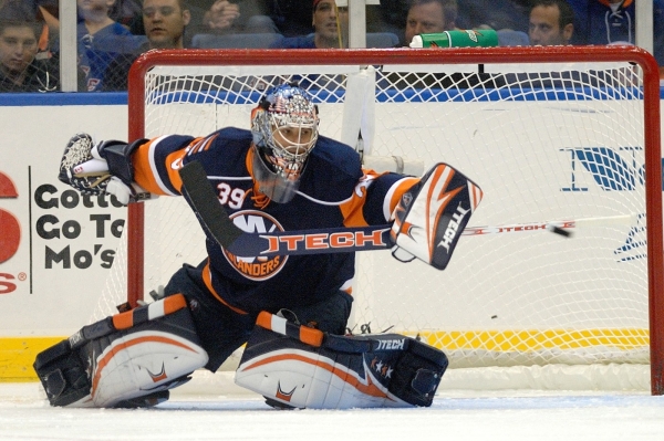 New York Islanders nedostanou půjčku, hrozí jim stěhování. New York Islanders nedostanou půjčku, hrozí jim stěhování.