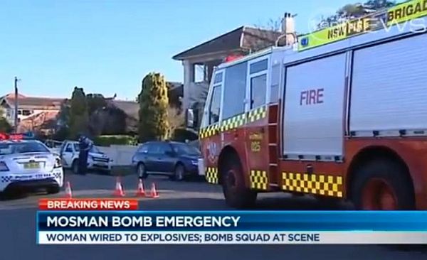 Bohatá sydneyská čtvrť Mosman zažívá drama, sousedství je uzavřené a evakuované. Bohatá sydneyská čtvrť Mosman zažívá drama, sousedství je uzavřené a evakuované.