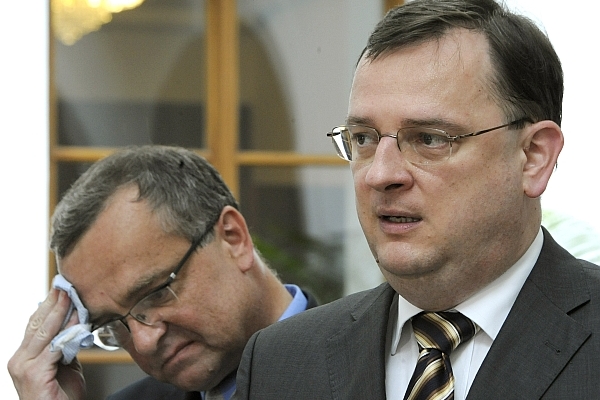 Premiér Petr Nečas (ODS) a ministr financí Miroslav Kalousek (TOP 09).