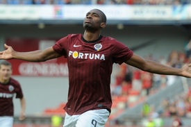 Fotbalisté Sparty zdolali FC Sarajevo. Na snímku Leonard Kweuke.