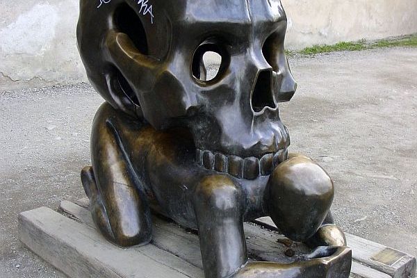 Jaroslav Róna: Podobenství s lebkou.
