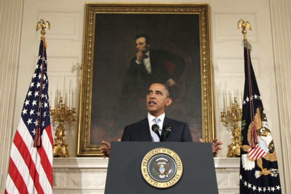 Barack Obama se svým vystoupením snažil uklidnit rozbouřené trhy, ale moc se mu to nepovedlo. Barack Obama se svým vystoupením snažil uklidnit rozbouřené trhy, ale moc se mu to nepovedlo.