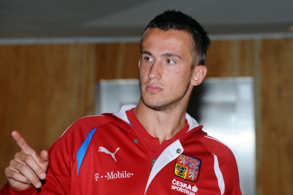 Tomáš Pekhart (na snímku) bude s Marcelem Gecovem proti Norsku v základní sestavě. Tomáš Pekhart (na snímku) bude s Marcelem Gecovem proti Norsku v základní sestavě.