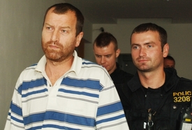 Bývalý zaměstnanec policie a nynější vedoucí pracovník na finančním úřadu Eduard Slanina. 