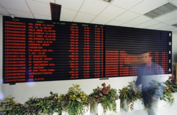 Pražská burza dál oslabila, hlavní index PX odepsal 2,58 procenta na 1000,9 bodu (ilustrační foto).