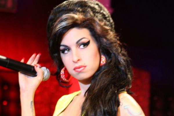 Amy Winehouseová.