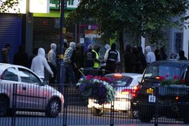 Vandalové v akci, Birmingham. Obušky na ně nestačí, nastoupí těžší kalibry.