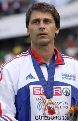 Jan Železný s poslední velkou medailí na krku, s bronzem z ME v Göteborgu 2006.