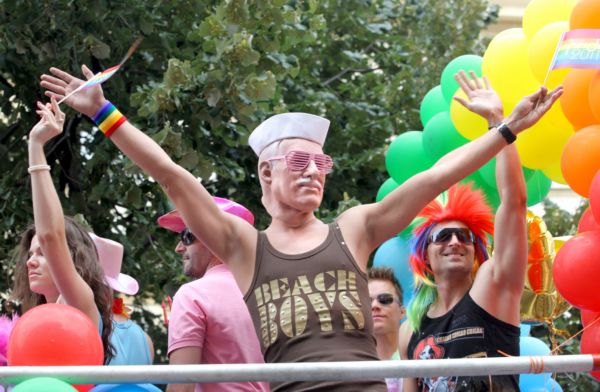 Rádoby Václav Klaus nemohl v průvodu chybět.