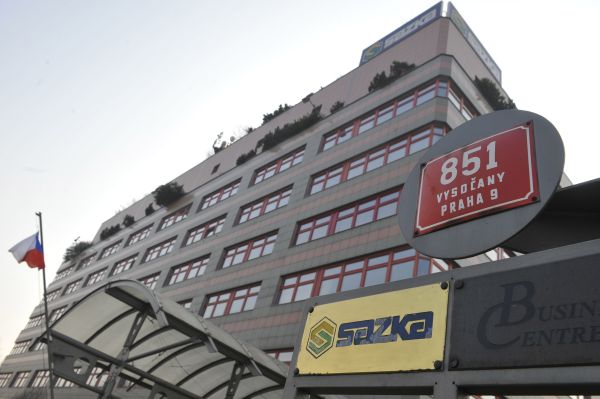 Sazka žaluje investiční skupinu Penta. Sazka žaluje investiční skupinu Penta.