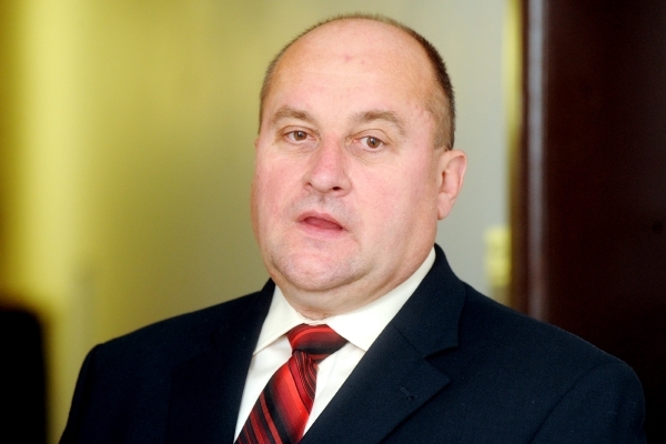 Šéf NKÚ dostal u soudu osmiměsíční podmínku. Šéf NKÚ dostal u soudu osmiměsíční podmínku.