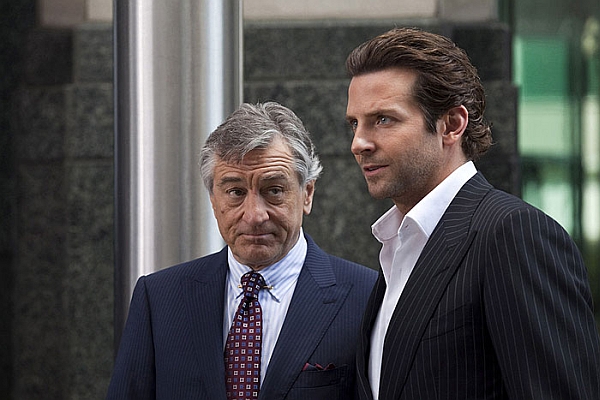 Vedle Bradleyho Coopera se ve Všemocném objeví i slavný Robert De Niro.