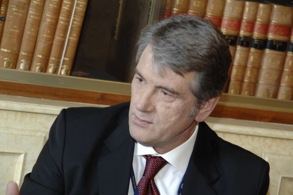 Bývalý prezident Viktor Juščenko prý do jednání zasahovat nemohl. Bývalý prezident Viktor Juščenko prý do jednání zasahovat nemohl.