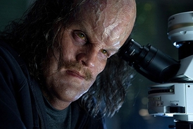 Green Lantern: Peter Sarsgaard coby jeden z padouchů.
