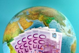 Na problémy eurozóny citlivě reagují trhy po celém světě.
