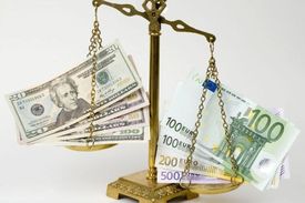 Představitelé Fedu jsou znepokojeni ohledně přečerpávání hotovosti do centrál evropských bank.