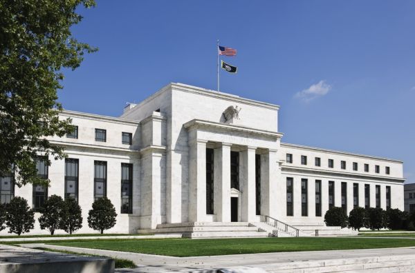 Fed chce dohlédnout na to, aby banky měly dostatek hotovosti. Fed chce dohlédnout na to, aby banky měly dostatek hotovosti.