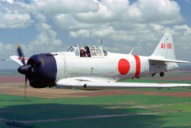 Singapurští vědci se inspirovali japonskými sebevražednými piloty stíhaček Zero.