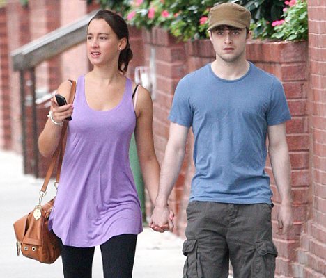 Daniel Radliffe se svou přítelkyní.