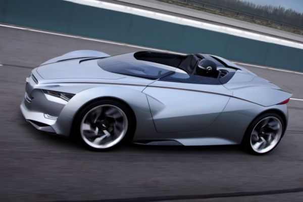 Chevrolet Miray jako návštěva z budoucnosti.