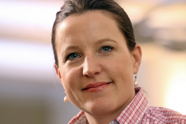 Karolína Peake.